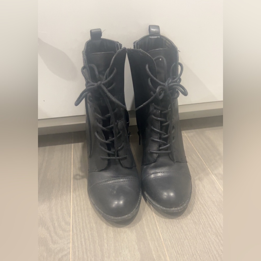 Aldo Black Lace-Up Women's Boots - Picture 4 of 5
